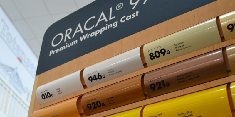Descubre la forma perfecta para enseñar los colores de vinilo para wrapping ORACAL® 970RA